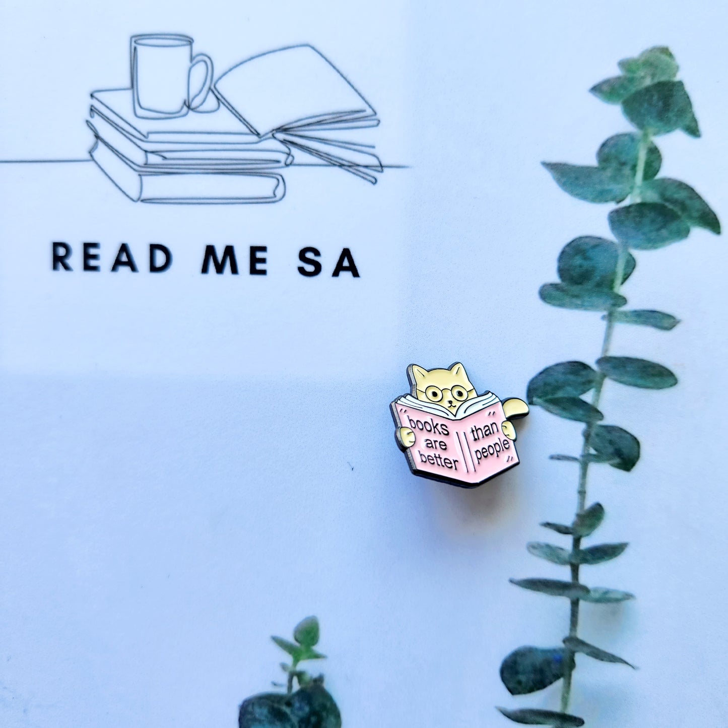 Cute Reader Brooch